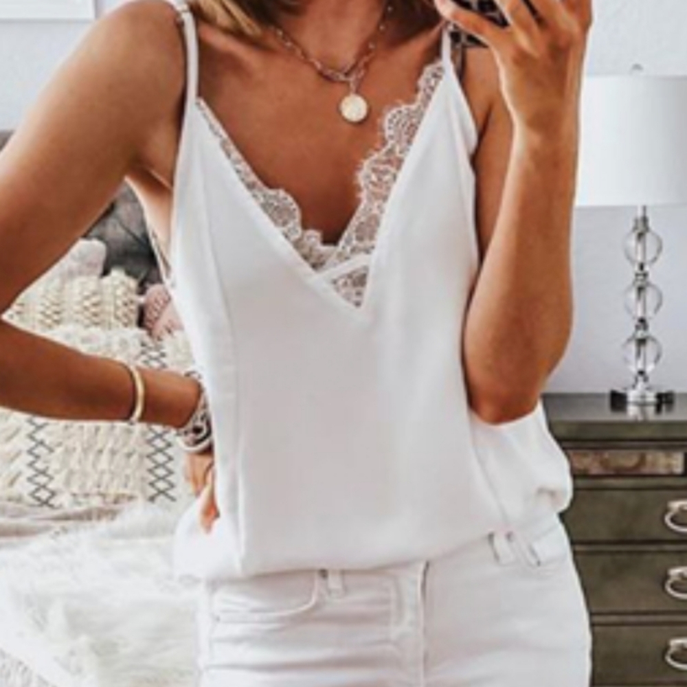 NWOT Amaryllis Emily Camisole